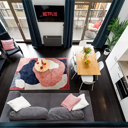 Spacious Loft-aparts On Karlin
