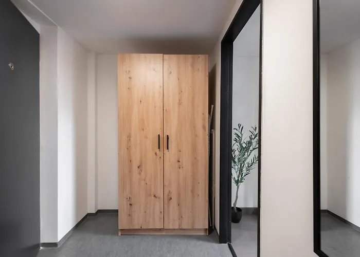 Spacious Loft-aparts On Karlin Lägenhet *