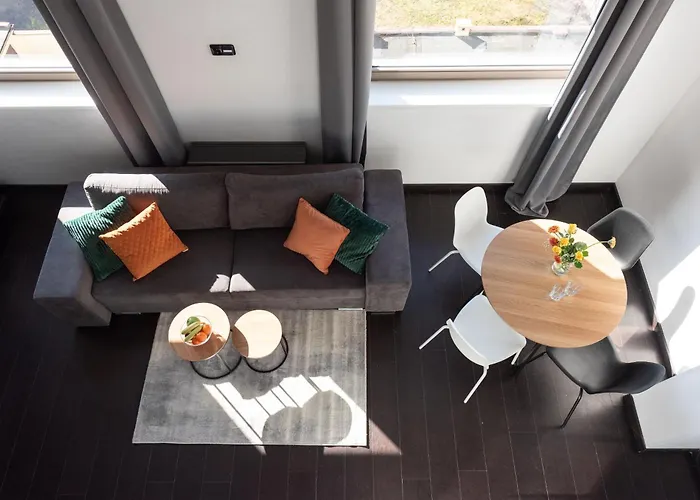 Lägenhet Spacious Loft-aparts On Karlin